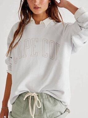 FREE PEOPLE Original Retro Brand Classic Crew Cape Cod Sweatshirt NWOT Sz L